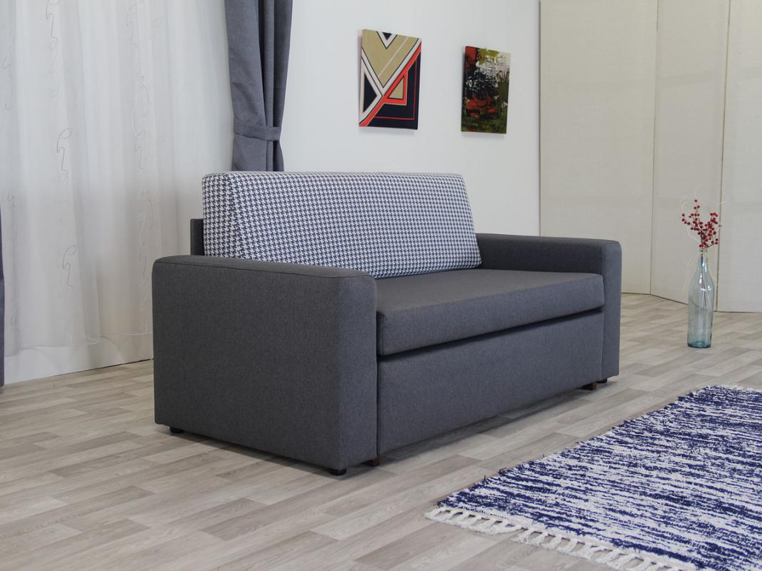 Pohovka Lydie s područkami