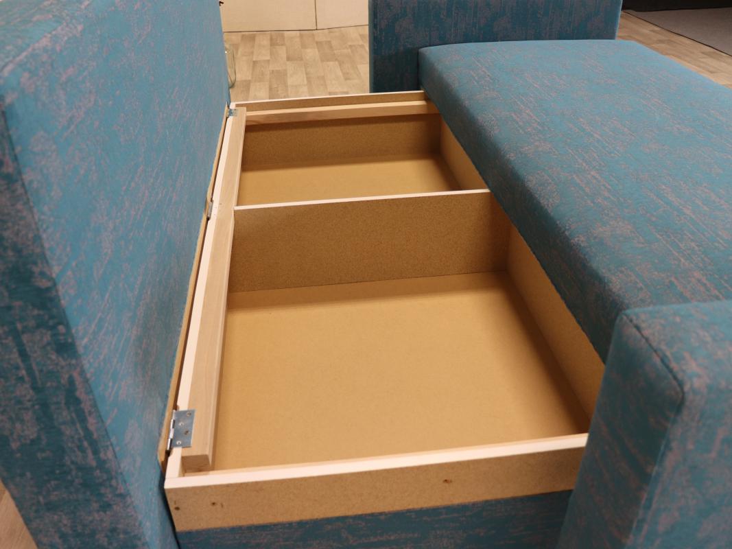 Pohovka Lada s područkami